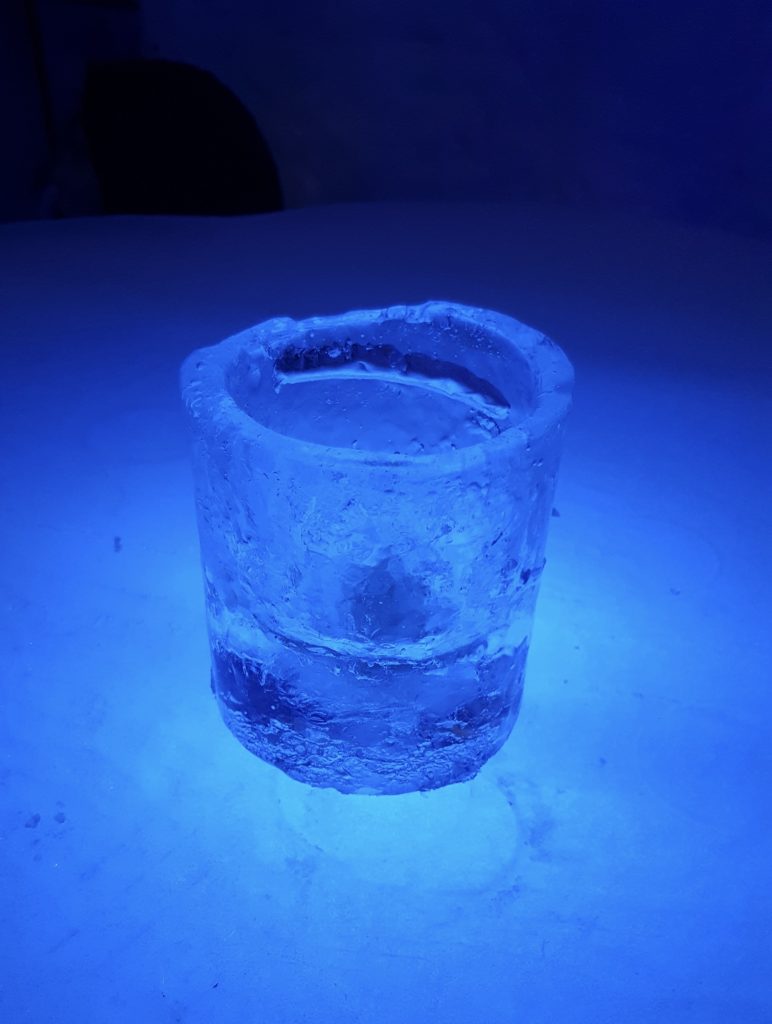 bicchiere di ghiaccio