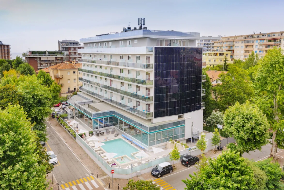 Aqua Hotel